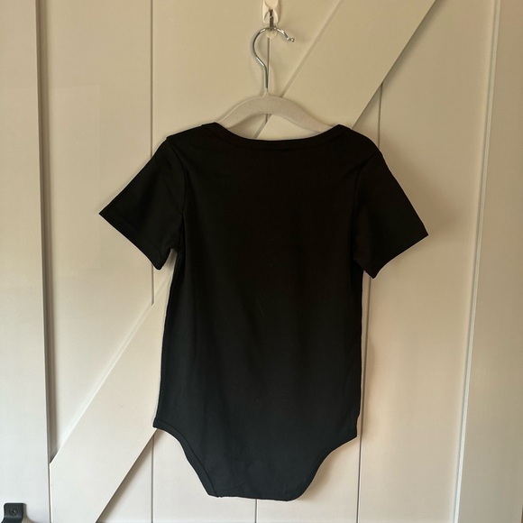 Boys Onesie ~ Black with Orange Tiger - Size 2-3 Years - Picture 3 of 3